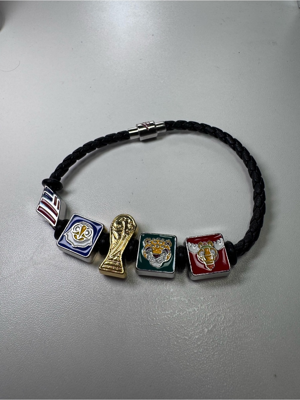 ☀️NEW FIFA World Cup Bank of America Braided Bracelet - Picture 6 of 6